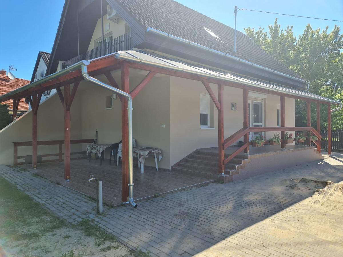 Villa Vaddinszó lak Kiskunmajsa Exterior foto